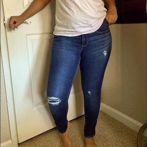 Skinny Blue Jeans With Rips